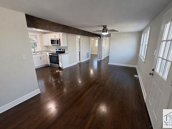 4th image of 673 Jarrett Dr
