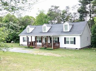 17 Wesley Branch Rd, Asheville, NC 28806