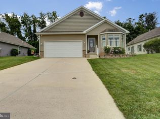 17 Colonial Ct, Shippensburg, PA 17257