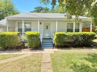 105 N Sulphur St, Kennedale, TX 76060