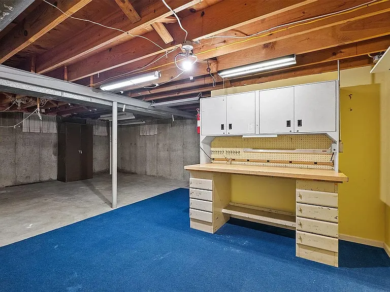 11481 Burgess Ave — Photo 21