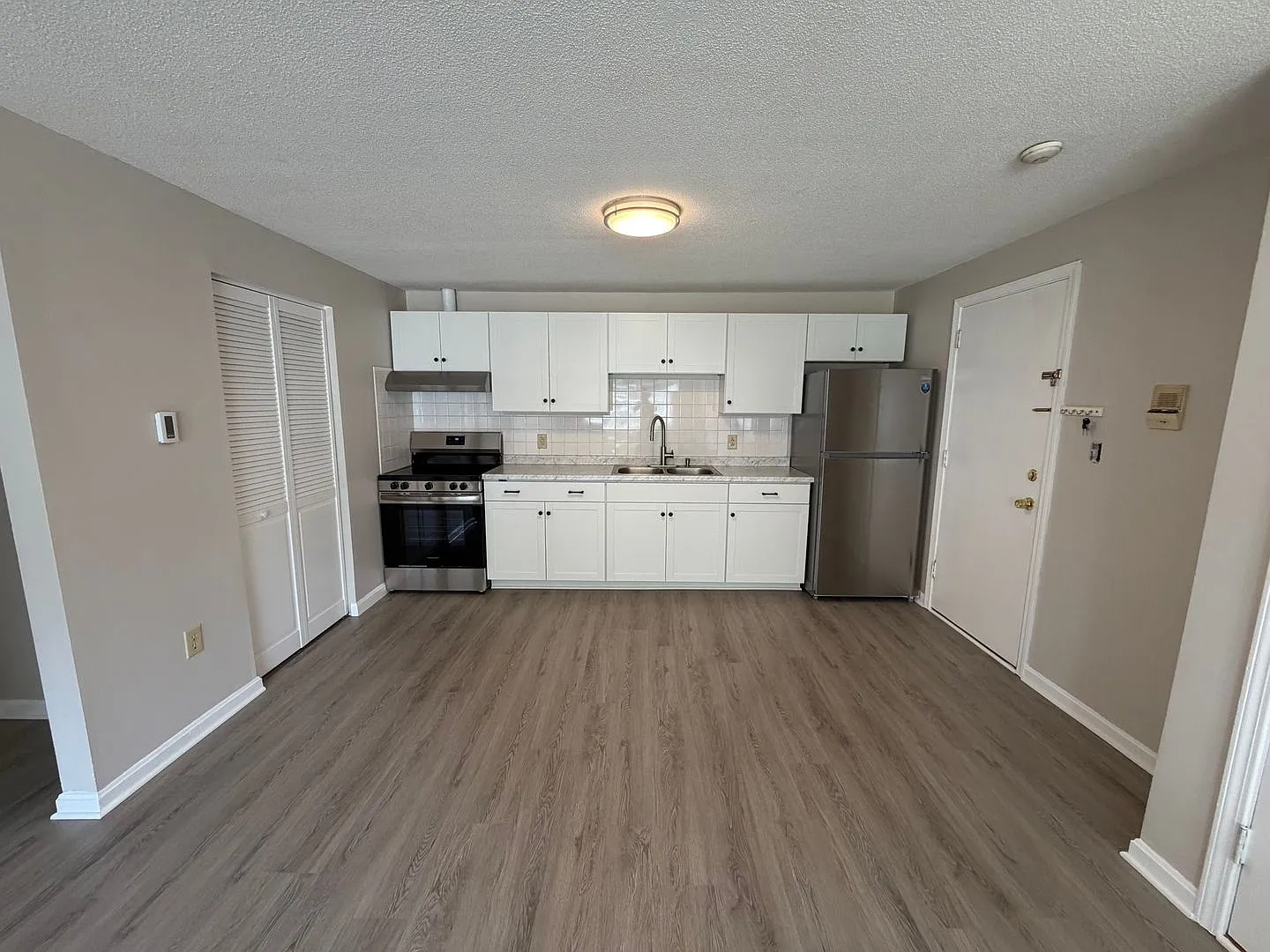 Apartment in Ayer available for immediate occupancy. This won't last long! Close to downtown Ayer... — Photo 2