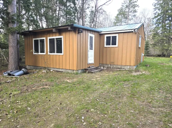 N6740 S 2nd St, Crivitz, WI 54114