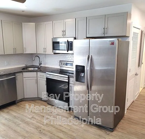 221 W Main St #7 — Photo 4