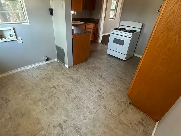 103 N Florida St — Photo 4