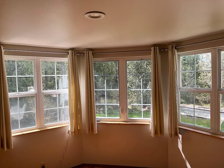 9472 Holly Farm Ln NE — Photo 10
