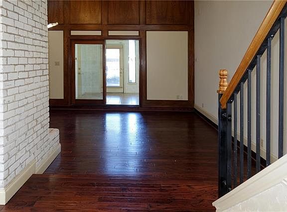 5th image of 1605 Scottsdale Dr