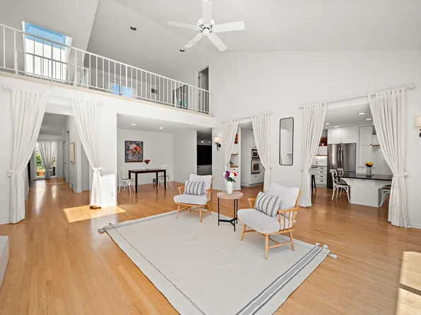 11701 Vista Dr, Minnetonka, MN 55343