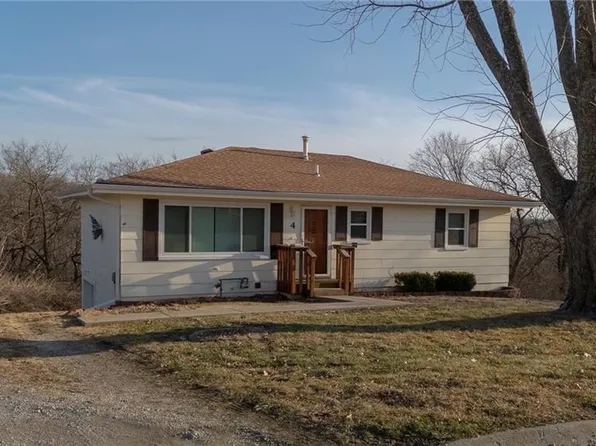 4 Cordell Cir, Excelsior Springs, MO 64024