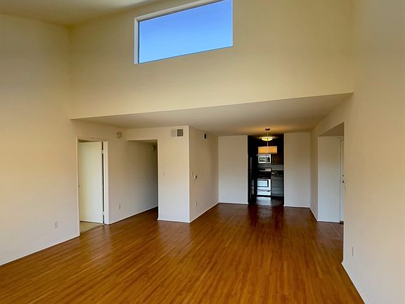 4th image of 1444 S Saltair Ave APT 301