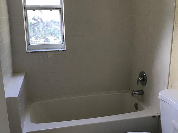 2nd image of 5318 10th Ave S