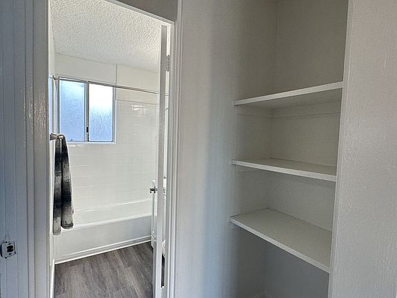 5th image of 4114 Elm Ave APT 11