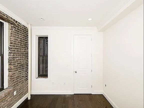 4th image of 400 E 74th St APT 20