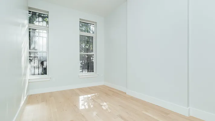 Rented by Nooklyn NYC LLC | media 25