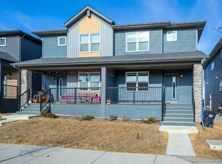 747 W Creekside Blvd SW, Calgary, AB T2X5H1