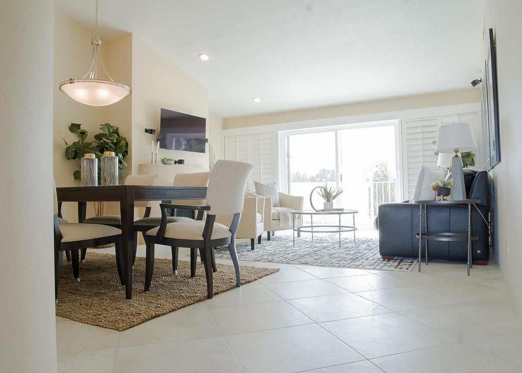 529 Desert Falls Dr N