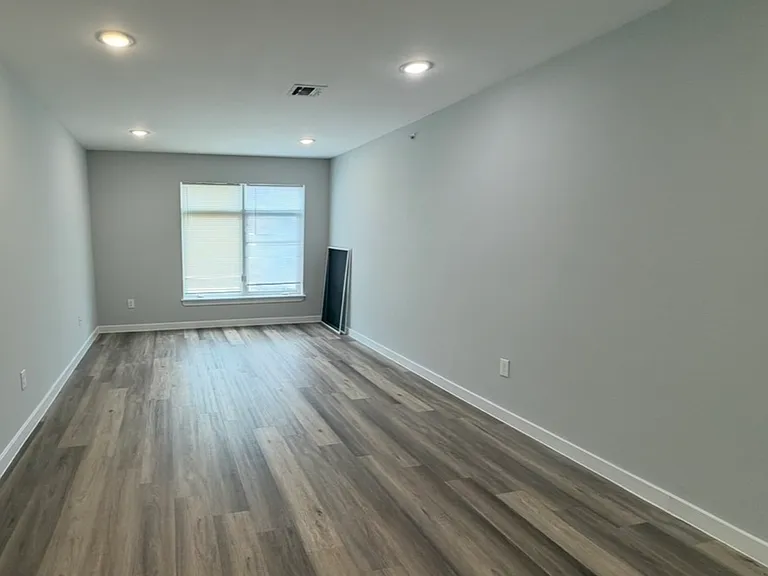 204 Rosa Parks Blvd — Photo 7