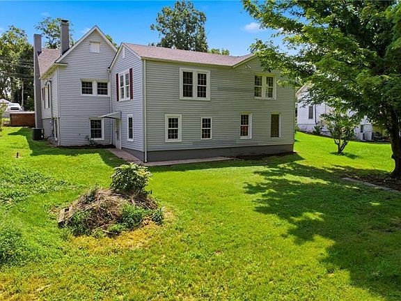 5th image of 1115 Trogdon St
