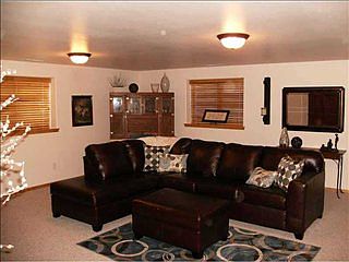 4th image of 3953 Parkhill Dr