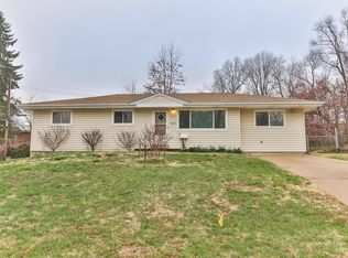 7045 Laupher Ln, Hazelwood, MO