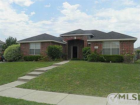 1st image of 325 Sweetgum Dr
