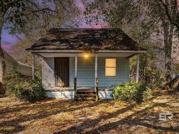 752 Elba Ave, Whistler, AL 36612