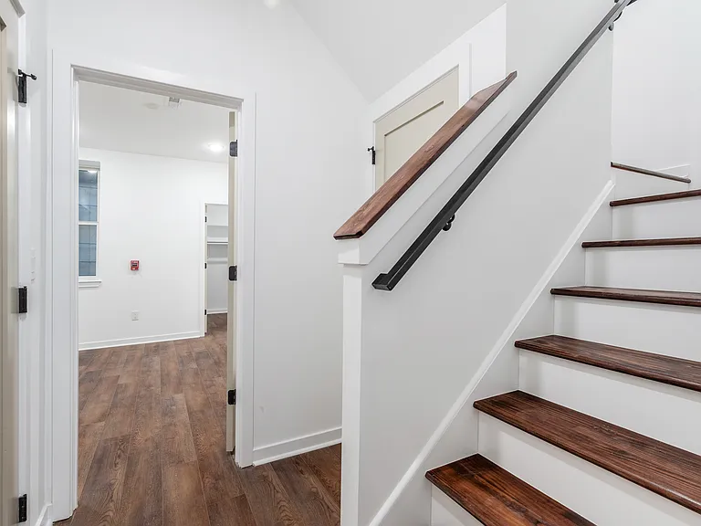 608 S American St #1 — Photo 25