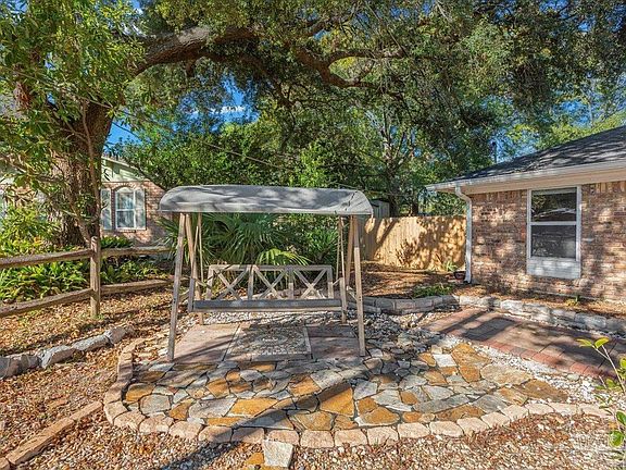 5th image of 4740 Woodcliff Dr