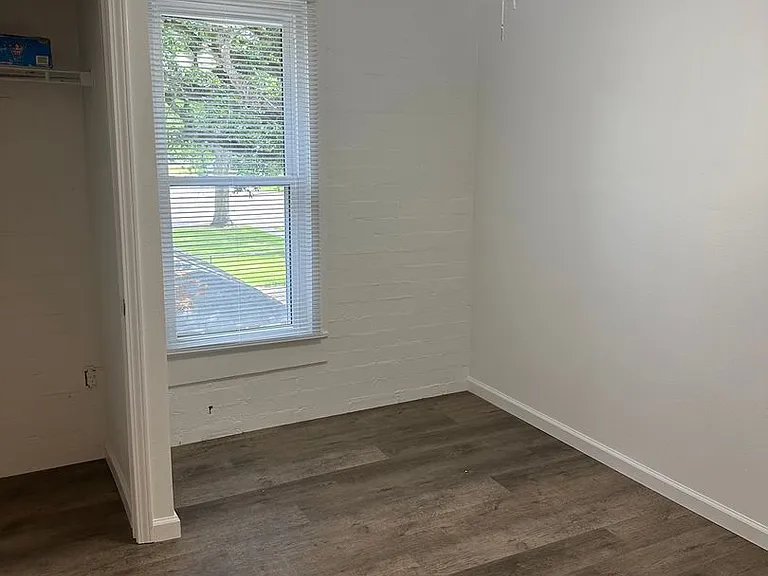 106 W Factory St — Photo 15