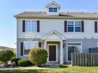 2562 Hillsboro Blvd, Aurora, IL 60503