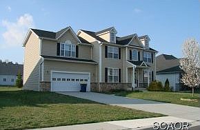 1st image of 113 Carriage Dr