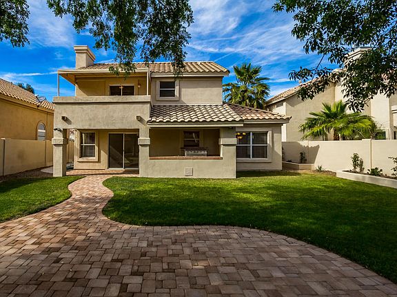 5th image of 3811 E Wildwood Dr