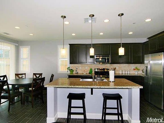 4th image of 852 Blossom Rock Ln