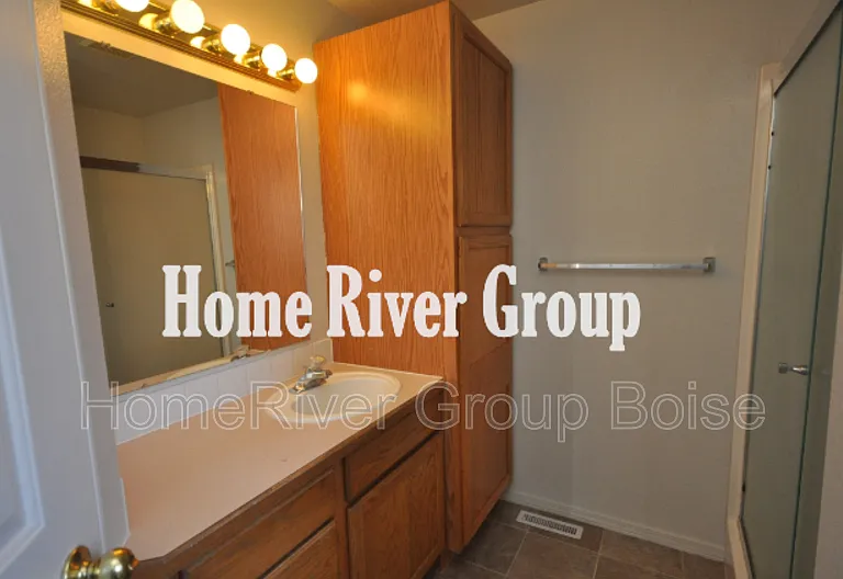 1899 E Chimere Dr — Photo 12