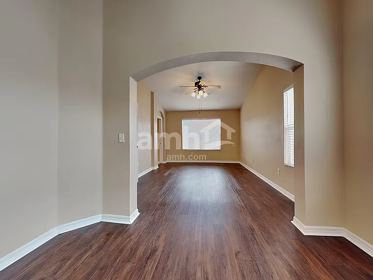 10602 Drayton Ct — Photo 8