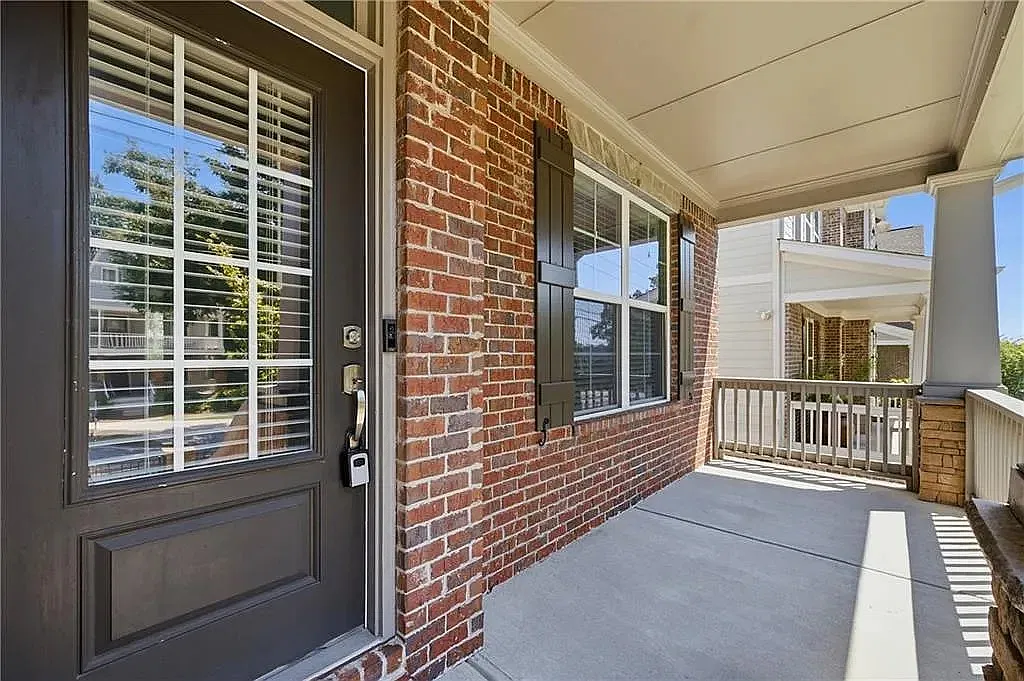 4 bed, 4322 sqft, $4,300 — Photo 3