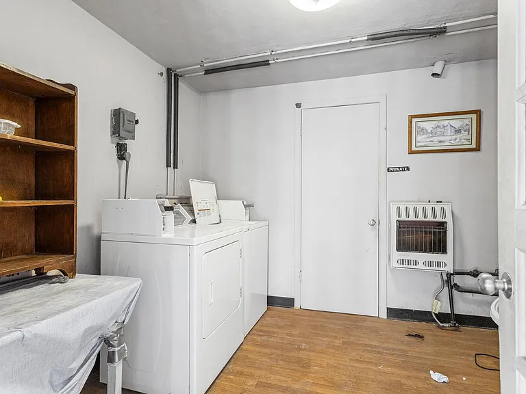 305 N Elizabeth St — Photo 12