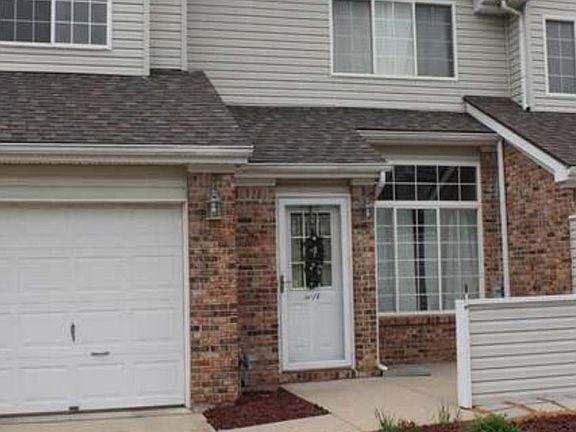 4th image of 801 Coyote Way APT C