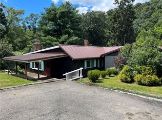 241 Dickson St, Tarentum, PA 15084