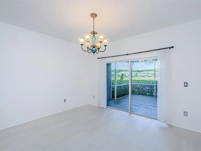 18126 Paradise Point Dr — Photo 14