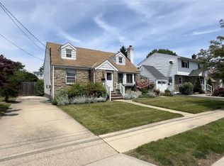1867 Gerald Ave, East Meadow, NY 11554