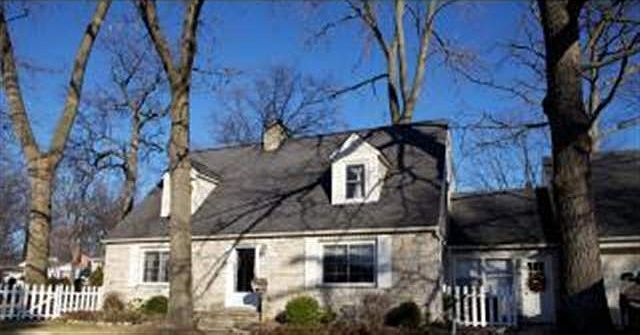1st image of 23590 Manistee St