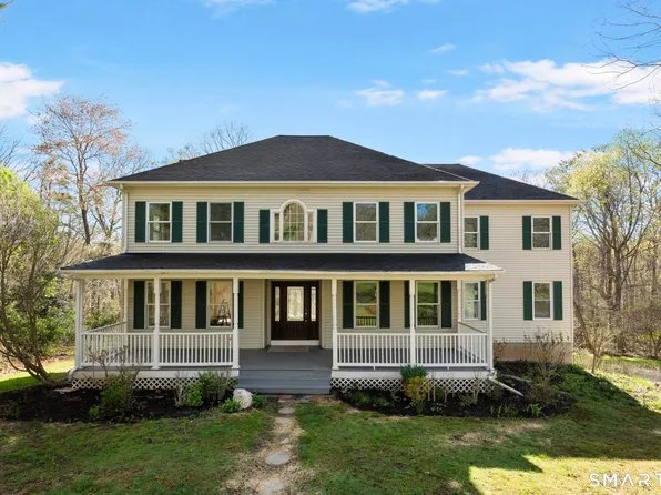 2 Greenwood Lane, Guilford, CT 06437