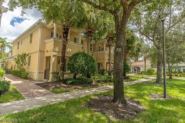 28495 Villagewalk Blvd — Photo 2