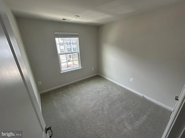 36072 Coyote — Photo 22