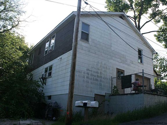 2nd image of 2 Clermont Ln