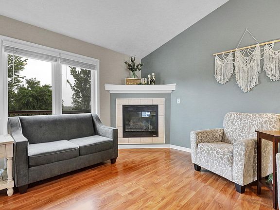 3rd image of 9232 Southwind Dr