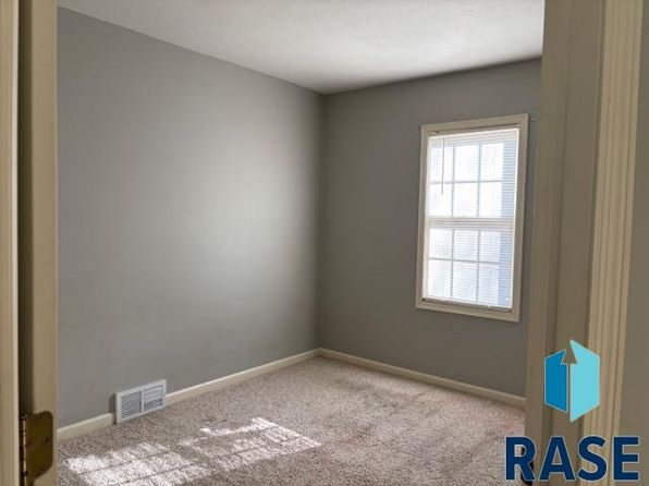 sioux-falls-south-dakota-447160148 picture