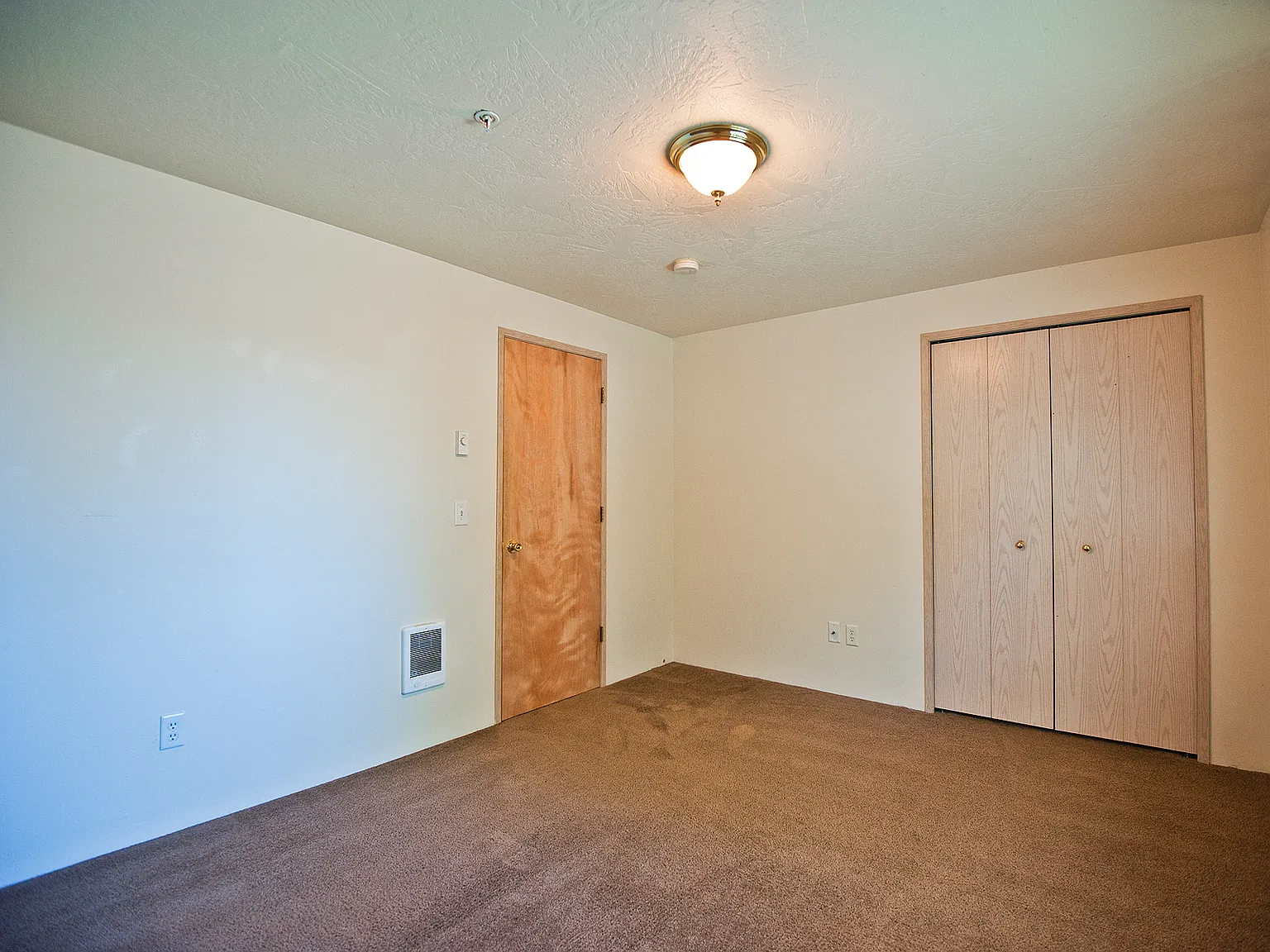 Oak Leaf Village — Photo 1
