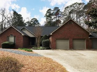 4 Castlewood Ln, Pinehurst, NC 28374